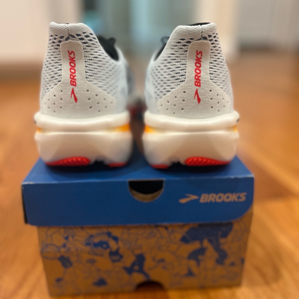 Men's Brooks Hyperion 2 - Picture 2 of 4